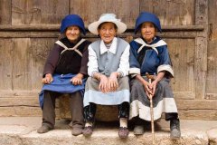 Drie bekoorlijke dames