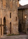Vroege morgen in San Gimignano (Toscane, 2007)