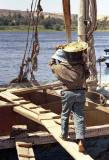 2000-M19-11 Lading aan boord brengen (Aswan, 2000)