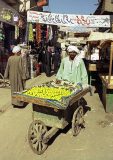 2000-M22-06 Bazaar Luxor (Egypte, 2000)